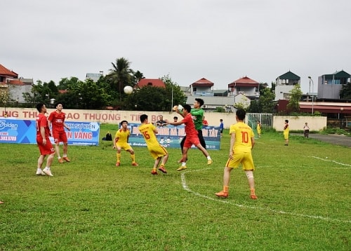 khoi tranh giai bong da cnvcld thi xa son tay lan thu nhat