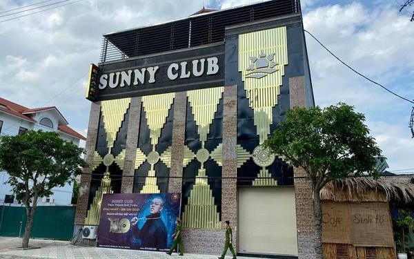 Quán bar, karaoke Sunny ở TP Phúc Yên, Vĩnh Phúc. Quán bar, karaoke Sunny ở TP Phúc Yên, Vĩnh Phúc.