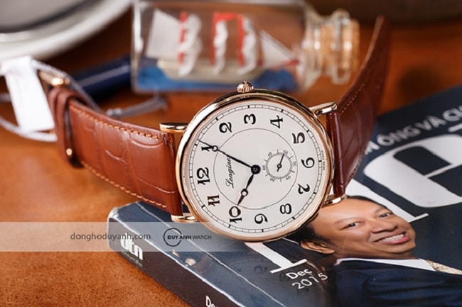 V sao nam gi i n n s h u m t chi c ng h Longines