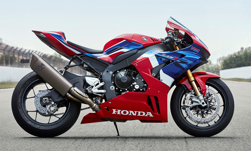 Siêu mô tô Honda CBR1000RRR Fireblade đối mặt nguy cơ quá nhiệt khi tắc  đường