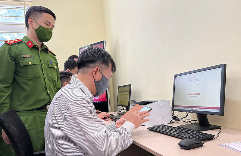 Huyện Gò Công Tây Lễ ra mắt mô hình dịch vụ công trực tuyến Công an các xã   thị trấn Vĩnh Bình tại đơn vị xã Thành Công