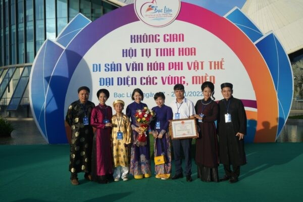 Đoàn thành phố Hà Nội tại sân khấu chính Đoàn thành phố Hà Nội tại sân khấu chính