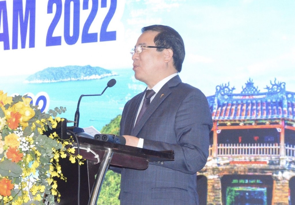 Phó Tổng Cục trưởng Tổng cục Du lịch - Hà Văn Siêu biểu dương và đánh giá cao những kết quả ngành du lịch Quảng Nam đã đạt được năm 2022 (Ảnh Đ.Minh)
