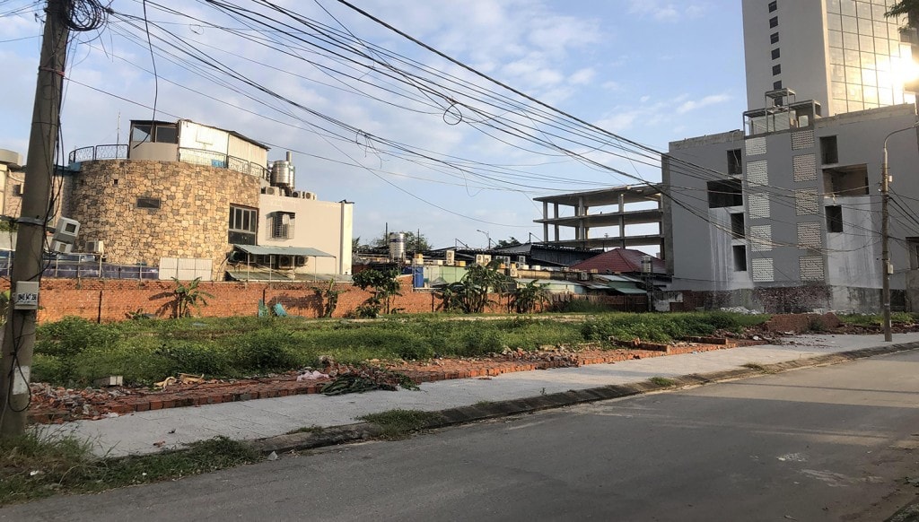 Khu đất gồm 5 lô bên đường Võ Nghĩa Khu đất gồm 5 lô bên đường Võ Nghĩa