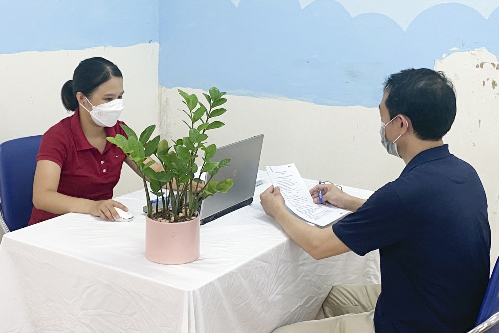 Phụ huynh học sinh không phải xuất trình sổ hộ khẩu khi đăng ký tuyển sinh năm học 2023 - 2024.