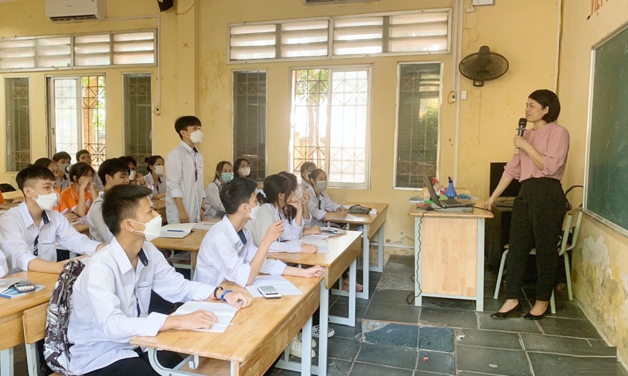 Tăng học phí - thận trọng và thấu đáo