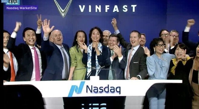 Cổ phiếu của VinFast tăng mạnh trong phiên giao dịch đầu tiên trên sàn chứng khoán Nasdaq