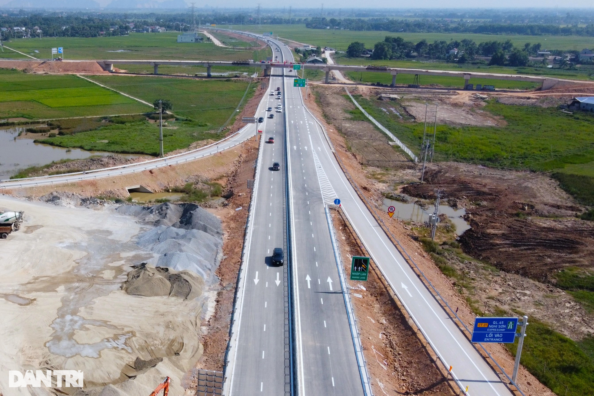 Thông xe cao tốc nối Thanh Hóa - Nghệ An, không ít người nhầm lối ra - 3
