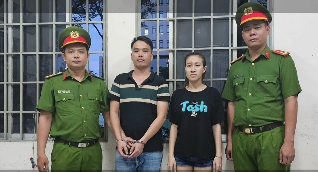 Liêm và Vân Anh tại thời điểm bị cảnh sát bắt giữ (Ảnh: Công an cung cấp). Liêm và Vân Anh tại thời điểm bị cảnh sát bắt giữ (Ảnh: Công an cung cấp).