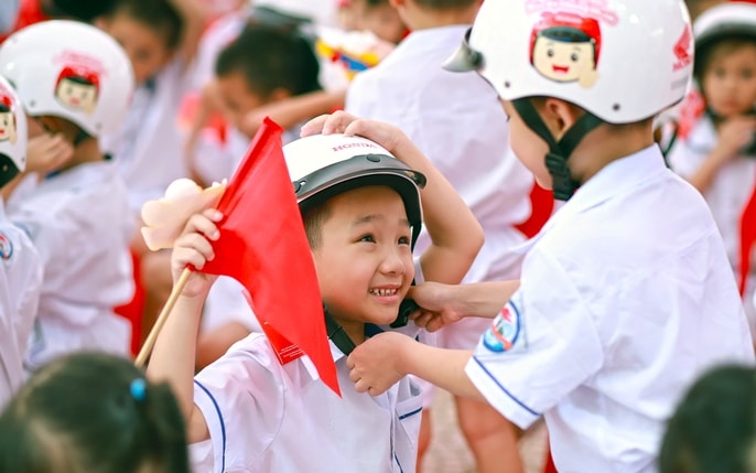 Mỗi học sinh, sinh viên phải là tuyên truyền viên tốt về an toàn giao thông