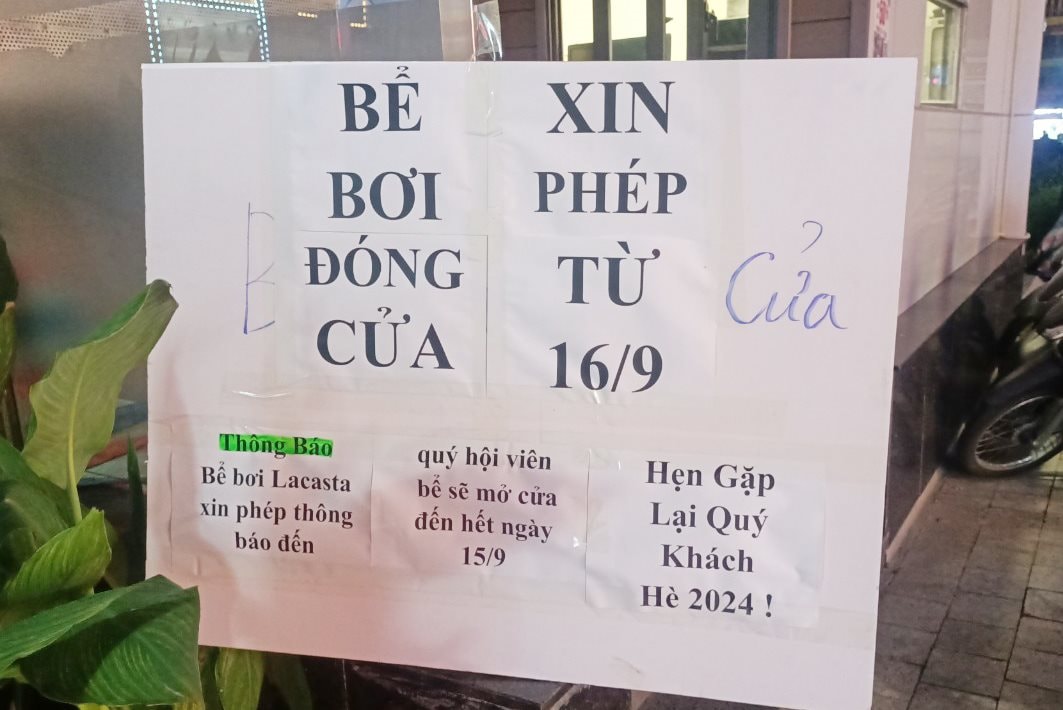 be-boi-lacasta-dong-cua.jpg