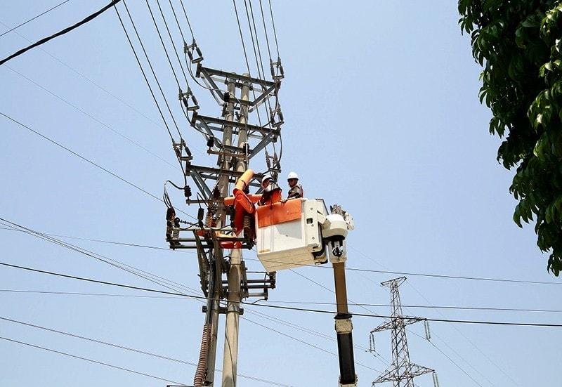 Ứng dụng công nghệ sửa chữa thi công bằng phương pháp Hotline lưới 22 kV không cắt điện