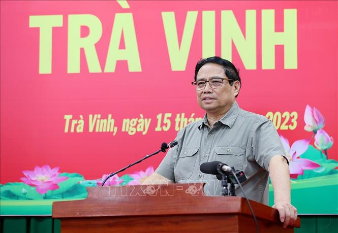 vnanet.vn-data-articles-2023-10-15-7032015-_vna_potal_thu_tuong_pham_minh_chinh_lam_viec_voi_ban_thuong_vu_tinh_uy_tra_vinh_stand.jpg