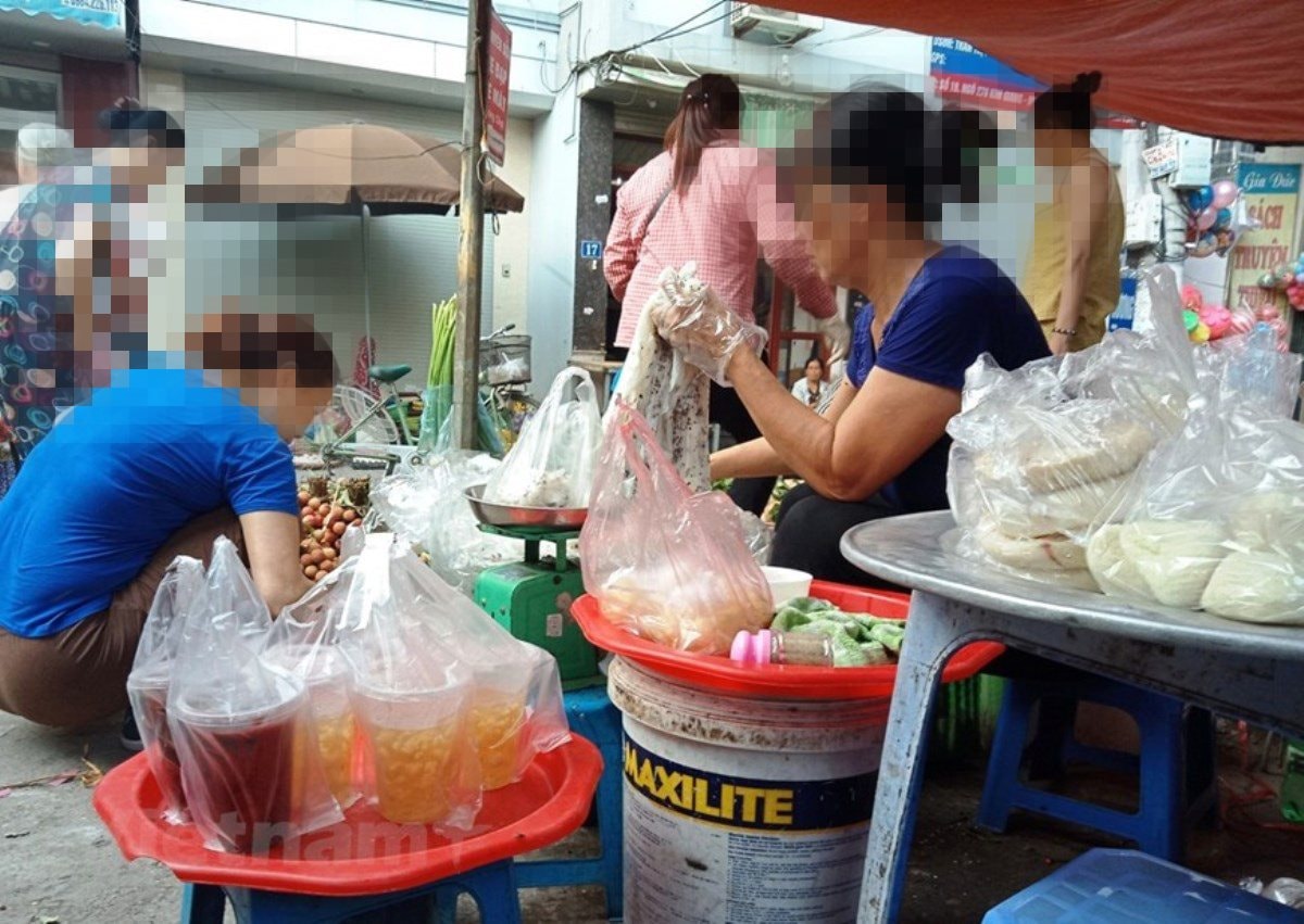Chậm chuyển biến trong sử dụng túi ni lông tại chợ dân sinh