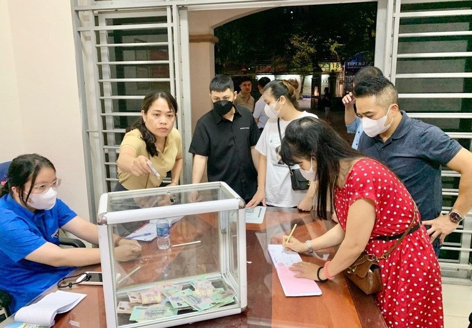 Công khai số tiền ủng hộ nạn nhân vụ hỏa hoạn tại phường Khương Đình