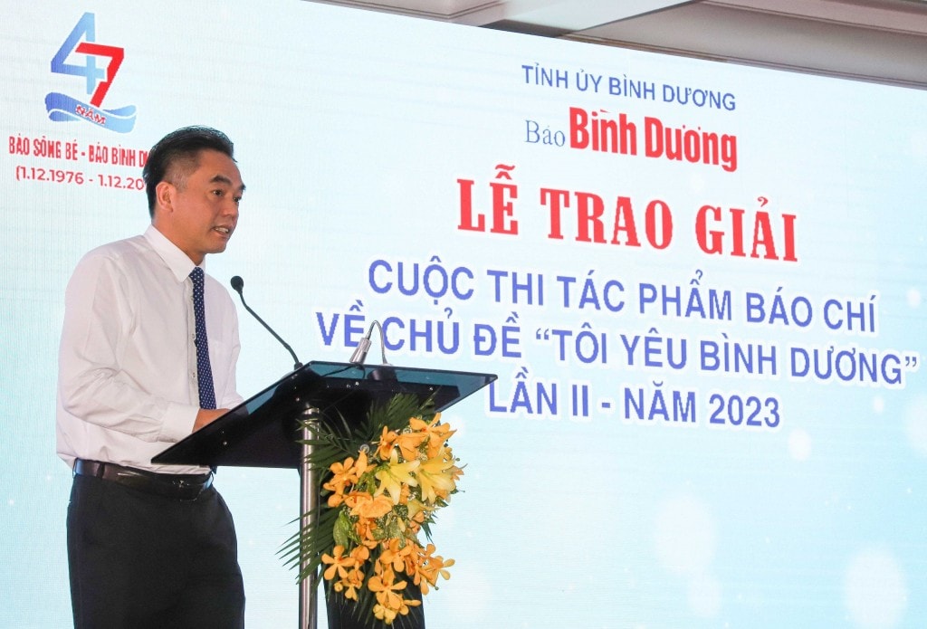Ông Nguyễn Lộc Hà, Ủy viên Ban Thường vụ Tỉnh ủy, Phó Chủ tịch UBND tỉnh Bình Dương phát biểu tại buổi lễ