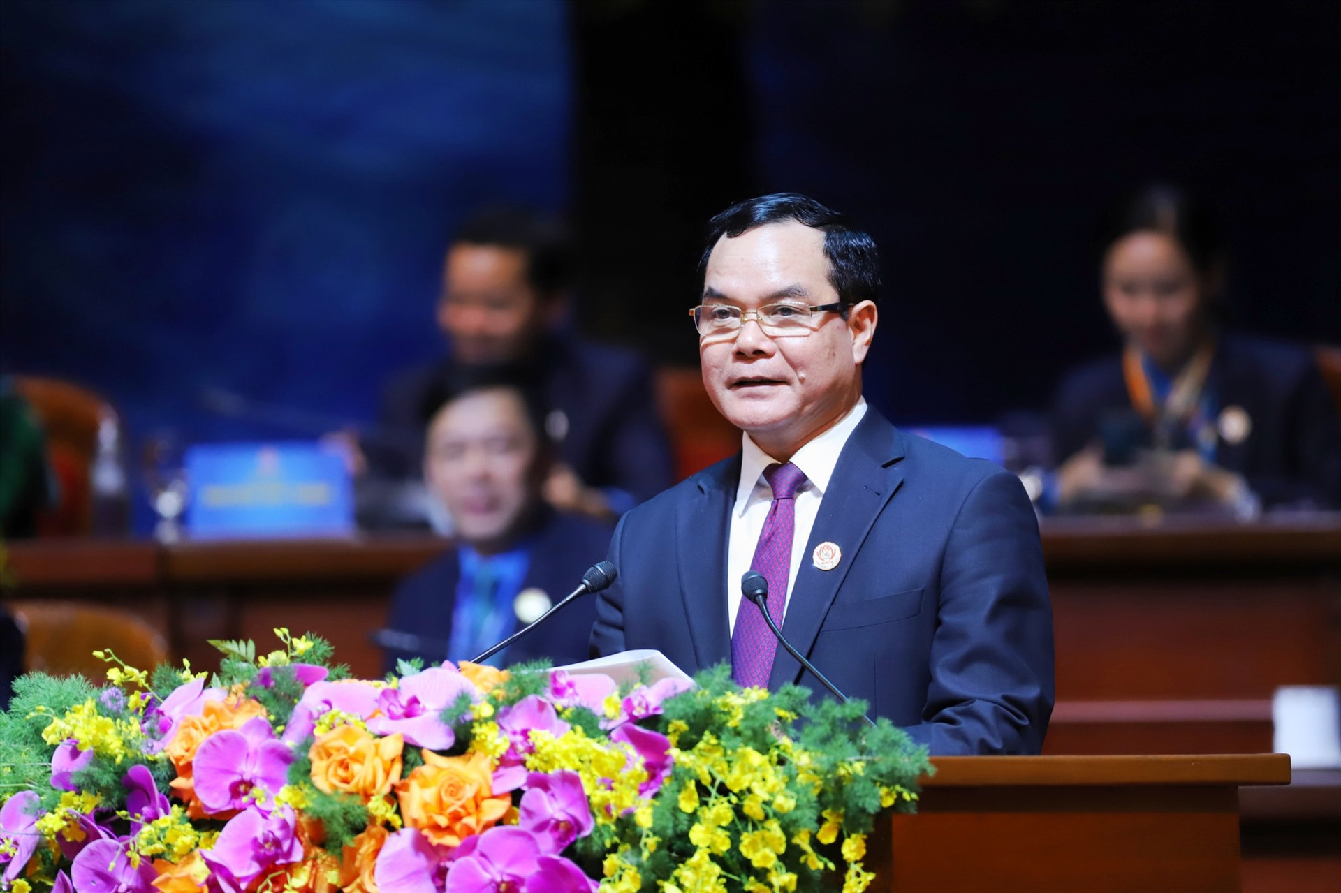 Đại hội thống nhất cử Chủ tịch Tổng LĐLĐVN khóa XII Nguyễn Đình Khang là triệu tập viên Hội nghị lần thứ nhất Ban Chấp hành Tổng LĐLĐVN khóa XIII.
