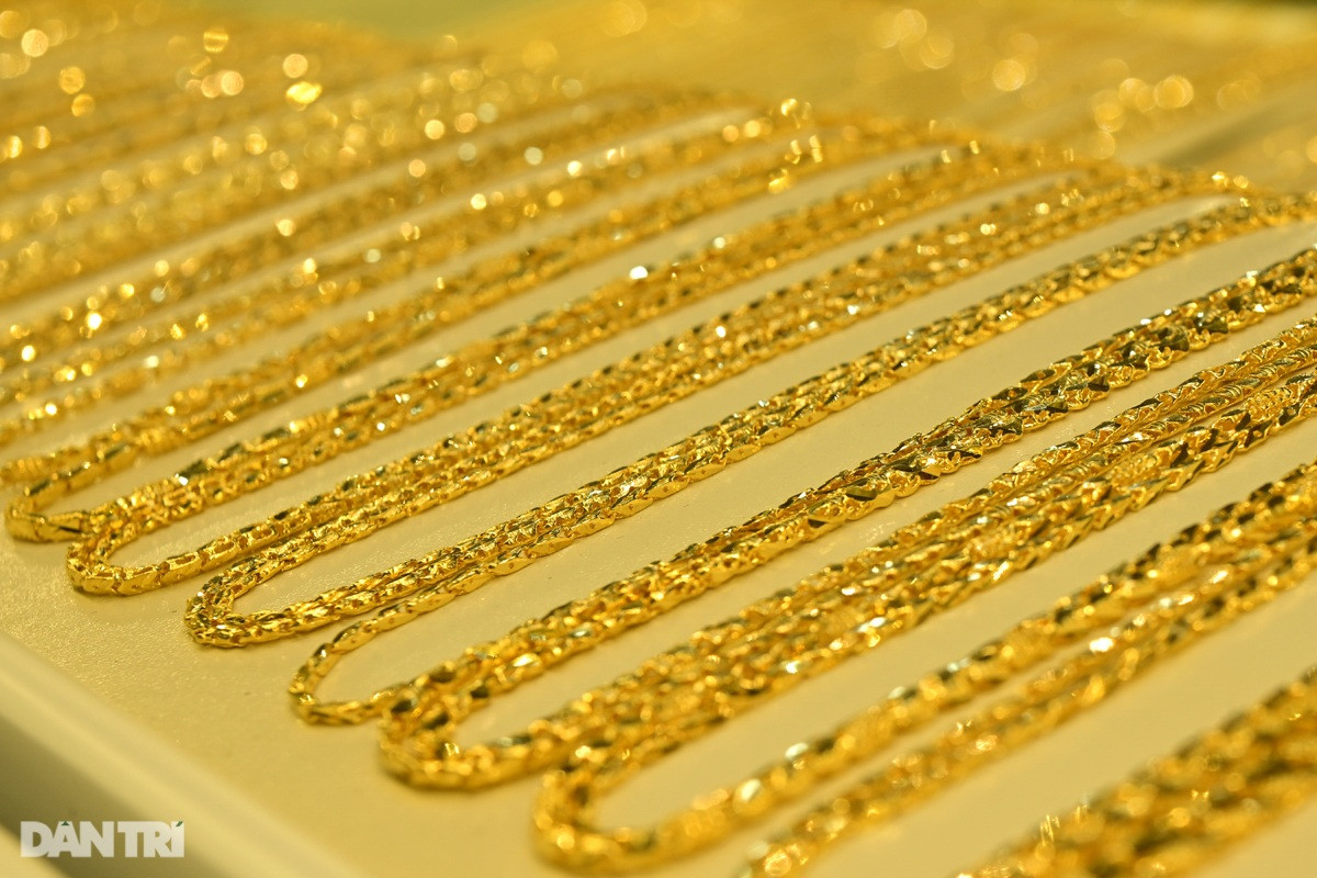 Giá vàng lên đỉnh mới 78 triệu đồng/lượng - 1