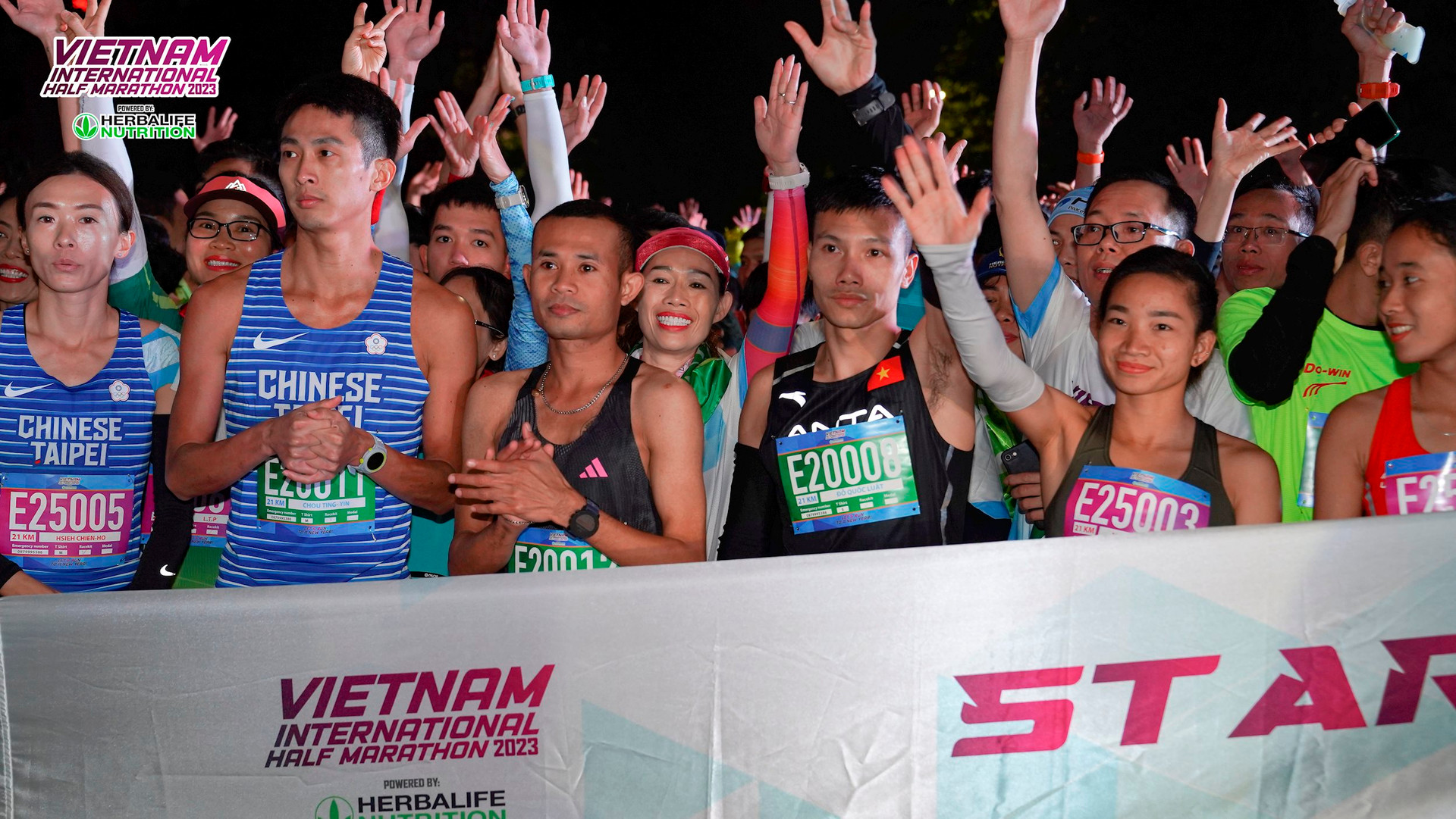vietnam-international-half-marathon-2023-885-.jpg