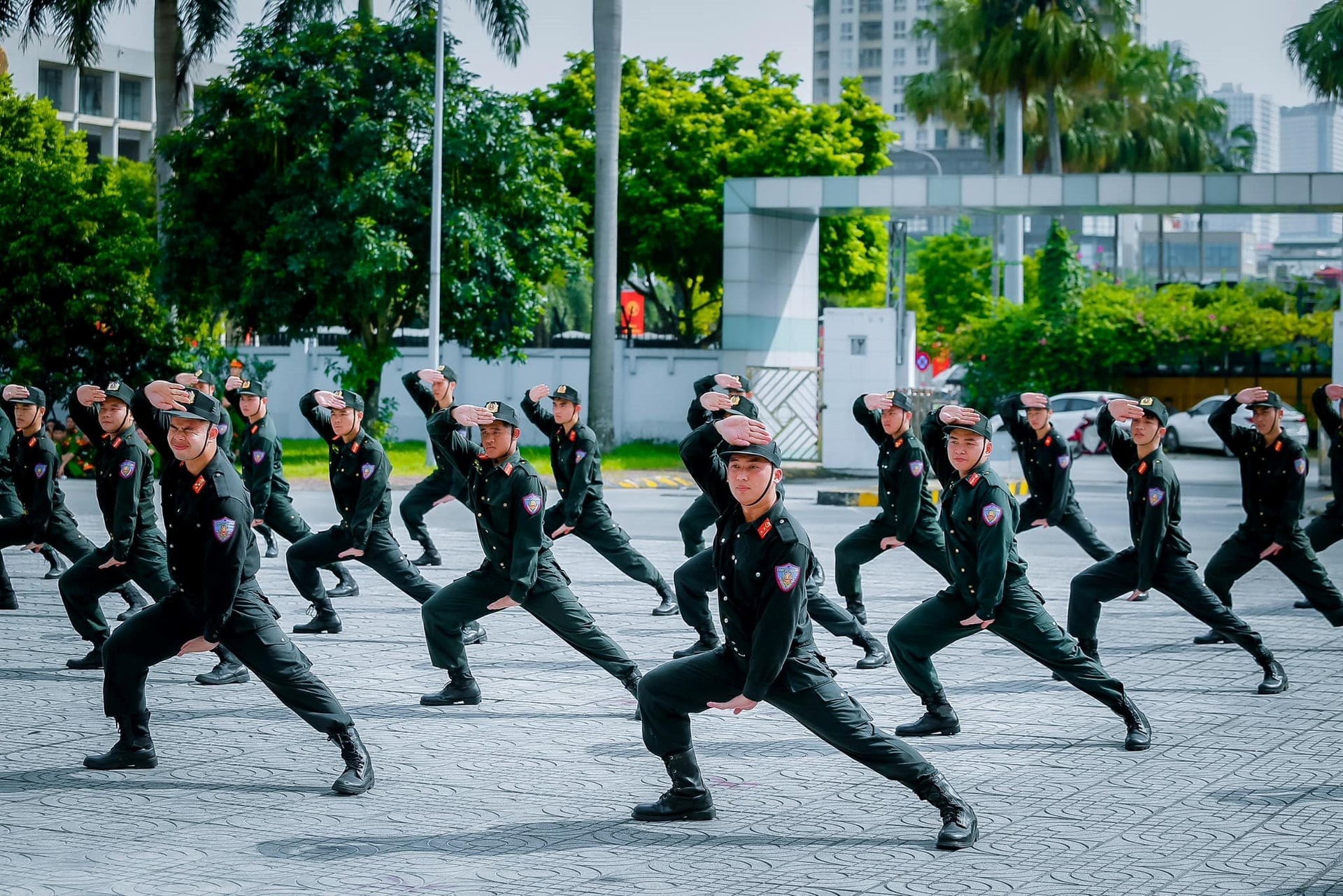 Công an thành phố Hà Nội có 10.233 cá nhân được khen thưởng qua các phong trào thi đua 