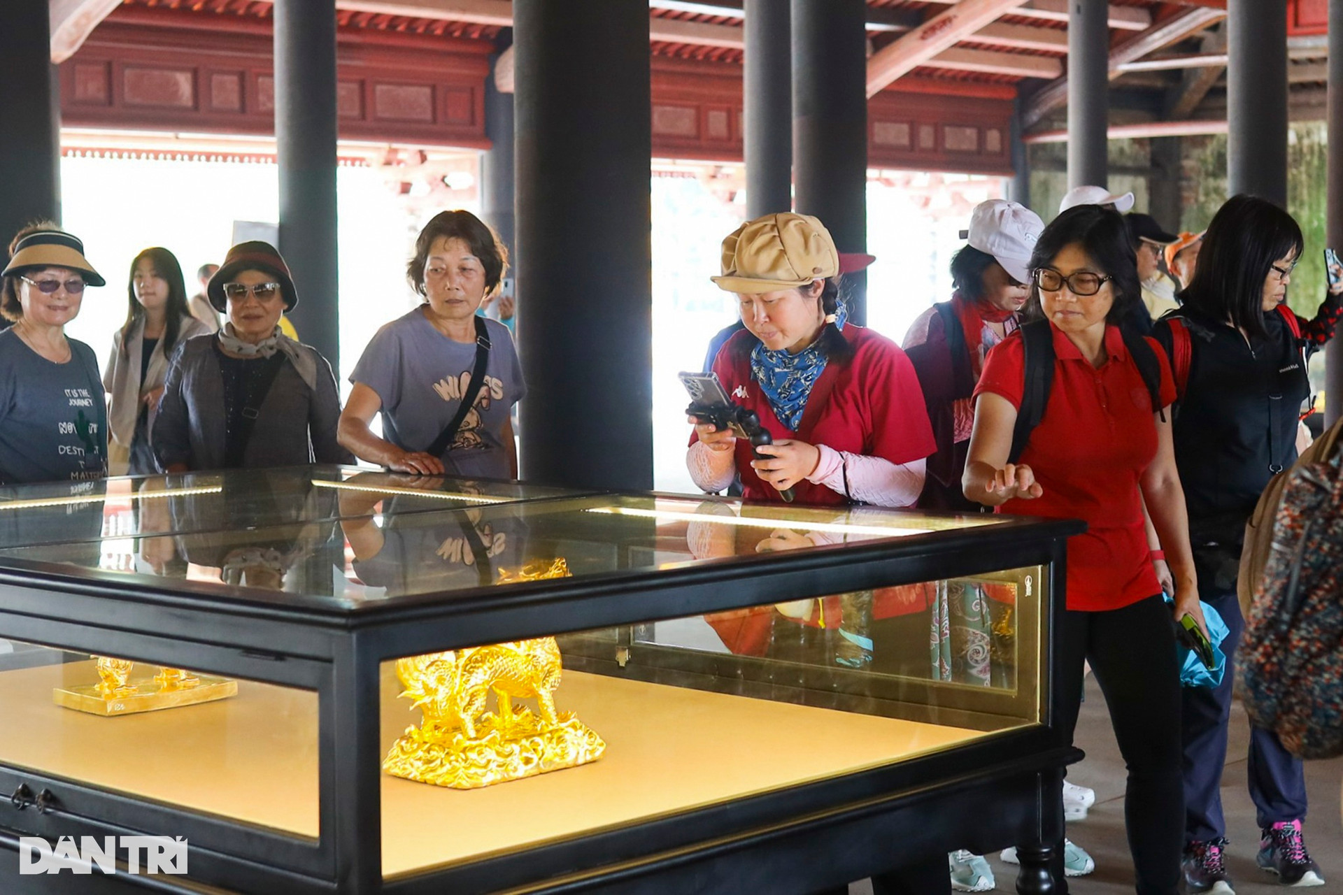 Ngắm bộ sưu tập rồng triều Nguyễn trong điện Thái Hòa - 11