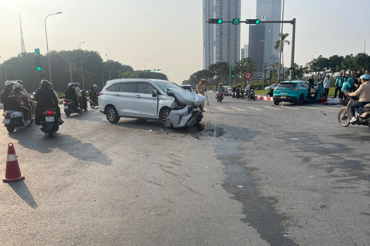 Tìm nhân chứng vụ tai nạn 5 người bị thương ngày mùng 3 Tết ở Hà Nội - 2