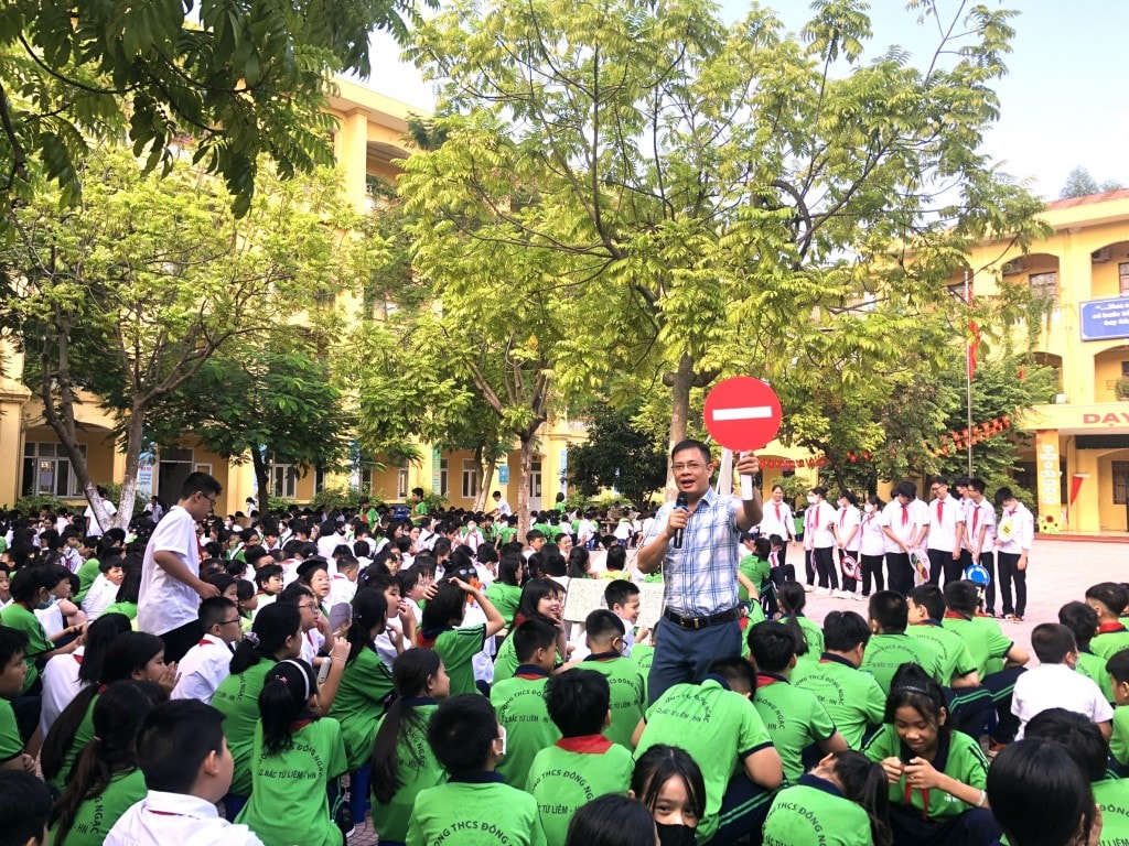 Văn hoá giao thông tạo dấu ấn về người Hà Nội thanh lịch