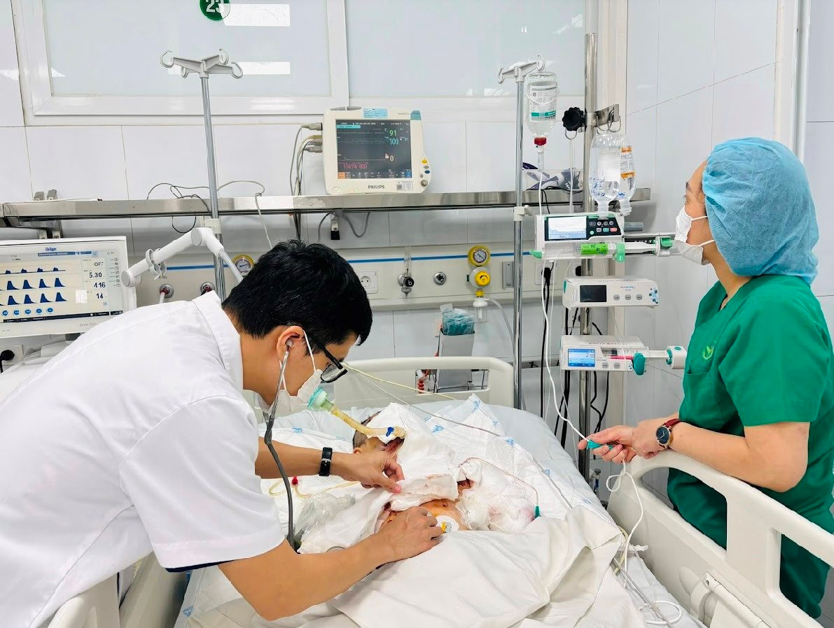 Bệnh nhân được chăm sóc, điều trị tích cực tại Bệnh viện Hữu nghị Việt-Đức