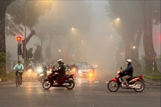 Hà Nội nhiều mây, có mưa phùn và sương mù