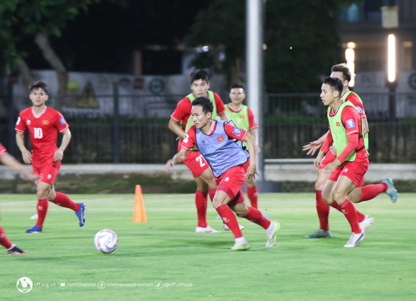 Đội tuyển Việt Nam nhận tin không vui từ AFC trước trận gặp Indonesia - 2