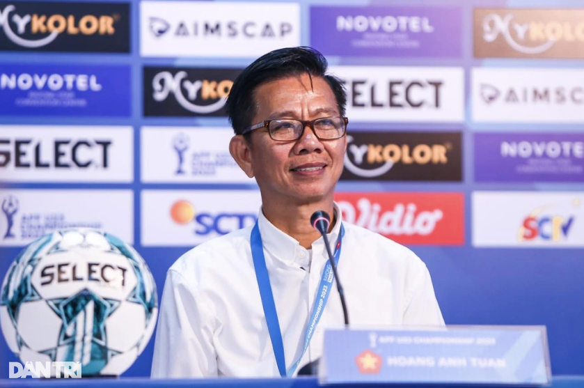 HLV Hoàng Anh Tuấn thay ông Troussier dẫn dắt U23 Việt Nam - 1