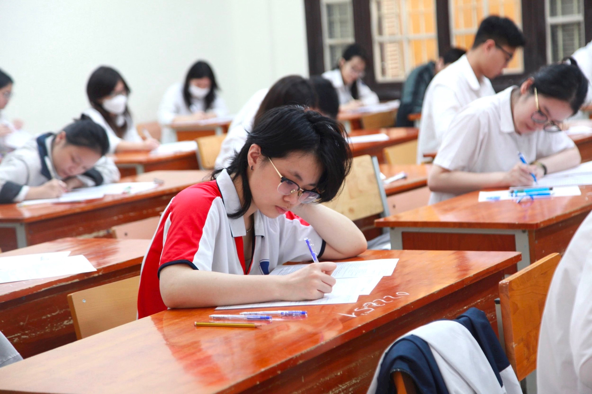 Học sinh Hà Nội làm bài khảo sát chất lượng