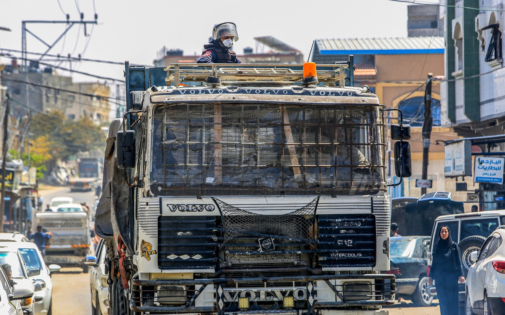 Xe tại vận chuyển hàng viện trợ nhân đạo cho Gaza tại cửa khẩu Kerem Shalom. Ảnh: Times of Israel