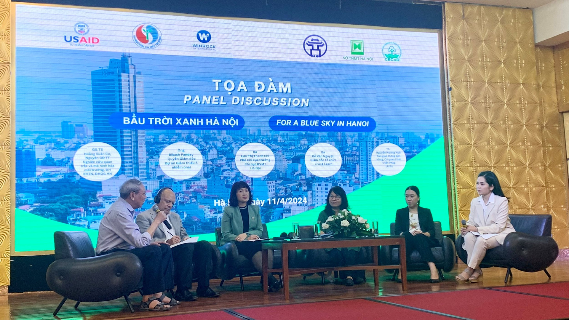 Các đại biểu thảo luận chung tay hợp tác cải thiện chất lượng không khí tại Hà Nội.