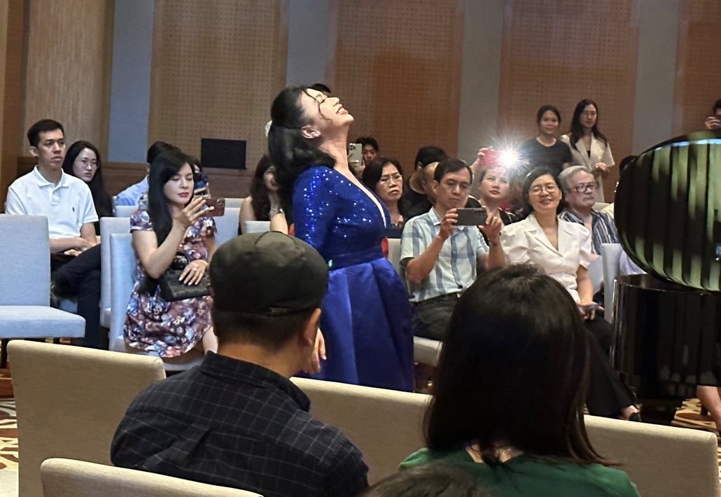 Hòa nhạc “Ánh sáng”: Một không gian âm nhạc sang trọng