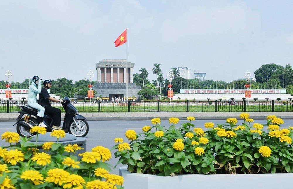 Hà Nội nắng nóng, nhiệt độ cao nhất 36 độ C