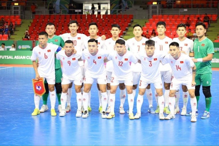 Đội tuyển futsal Việt Nam lọt vào tứ kết Giải futsal châu Á 2024. Ảnh VFF