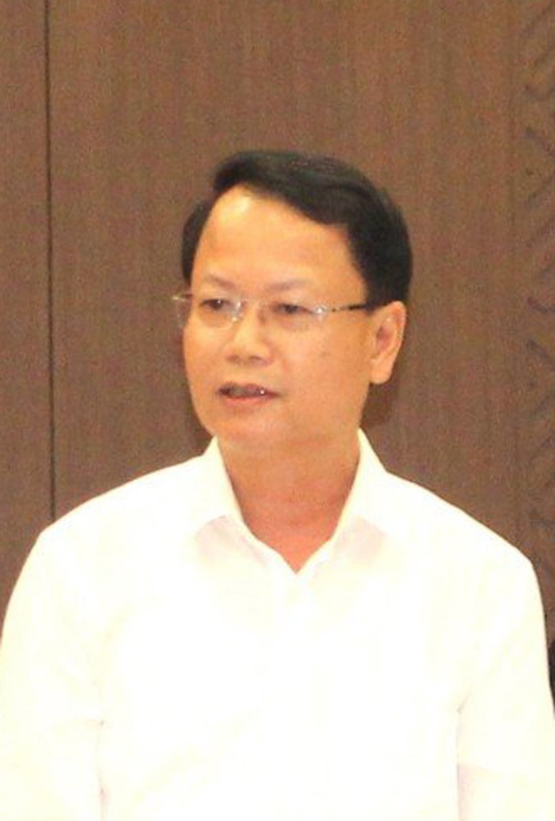 yk-phung-tan-nhi.jpg