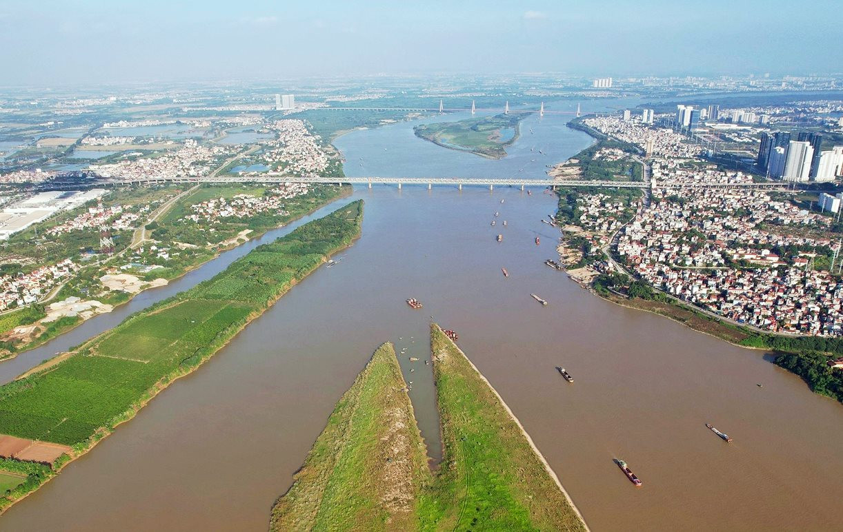 Đồ án điều chỉnh Quy hoạch chung Thủ đô Hà Nội đến năm 2045, tầm nhìn đến năm 2065 định hướng sông Hồng là một trong 5 trục phát triển của Thủ đô. Ảnh: Nhật Nam