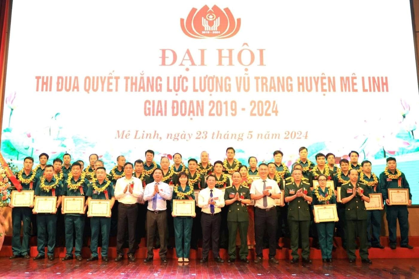 Mê Linh: 33 tập thể, cá nhân được khen thưởng trong phong trào thi đua quyết thắng