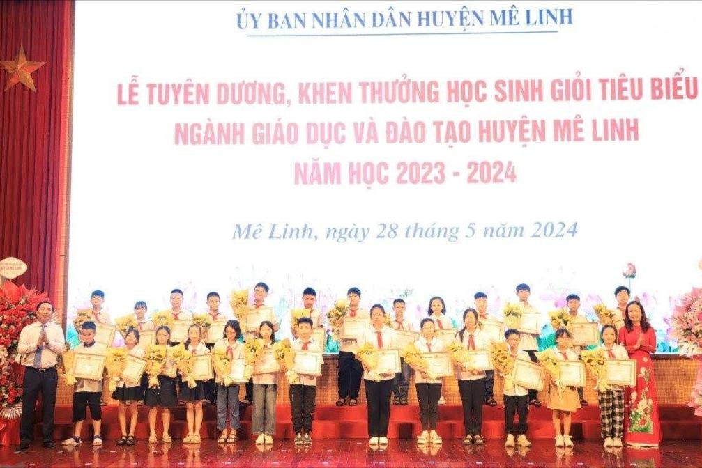 Mê Linh: Tuyên dương 148 học sinh giỏi tiêu biểu