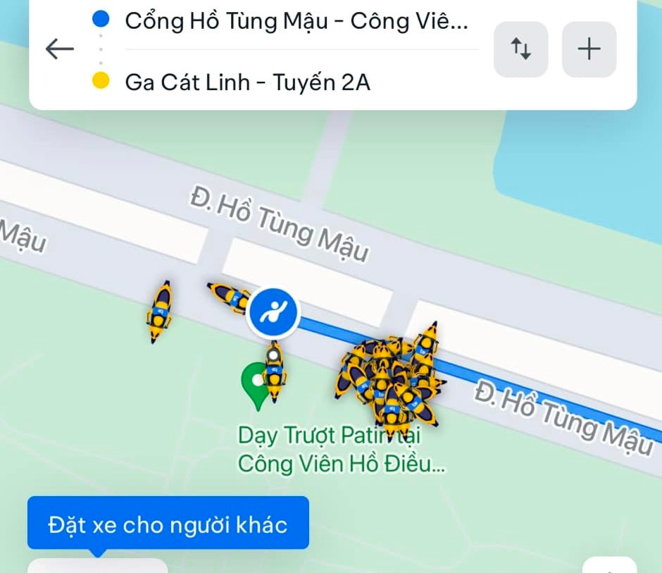 Từ khoảng 20h30 đến 22h cùng ngày 29-4, tại khu vực công viên hồ điều hoà phường Mai Dịch có khoảng hàng chục xe ôm công nghệ Be cùng tụ tập. Đã có đánh nhau giữa 2 nhóm.