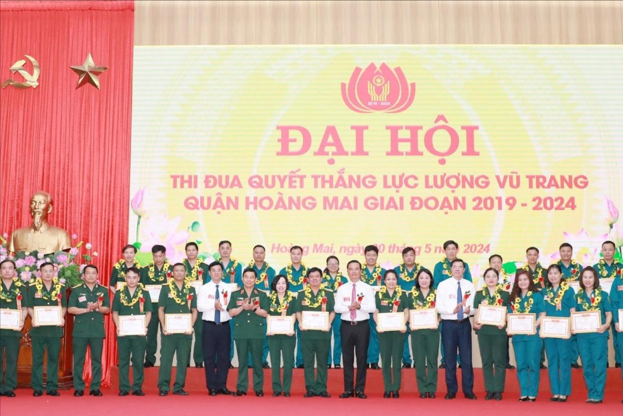 Tập trung xây dựng quận Hoàng Mai thành khu vực phòng thủ vững chắc