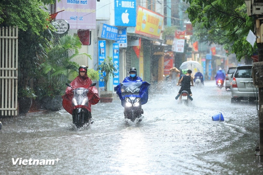 vnp_Ha Noi ngap 2.jpg