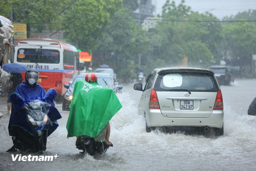 vnp_Ha Noi ngap 3.jpg