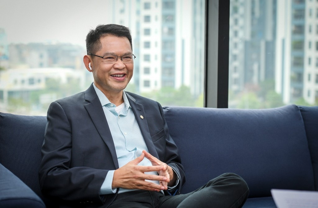 Ông Trương Quốc Hùng, nhà sáng lập kiêm CEO VinBrain, nhấn mạnh nguyện vọng của doanh nghiệp là mang lợi nhuận từ nước ngoài về để hỗ trợ ngành y tế nước nhà. Ông Trương Quốc Hùng, nhà sáng lập kiêm CEO VinBrain, nhấn mạnh nguyện vọng của doanh nghiệp là mang lợi nhuận từ nước ngoài về để hỗ trợ ngành y tế nước nhà.