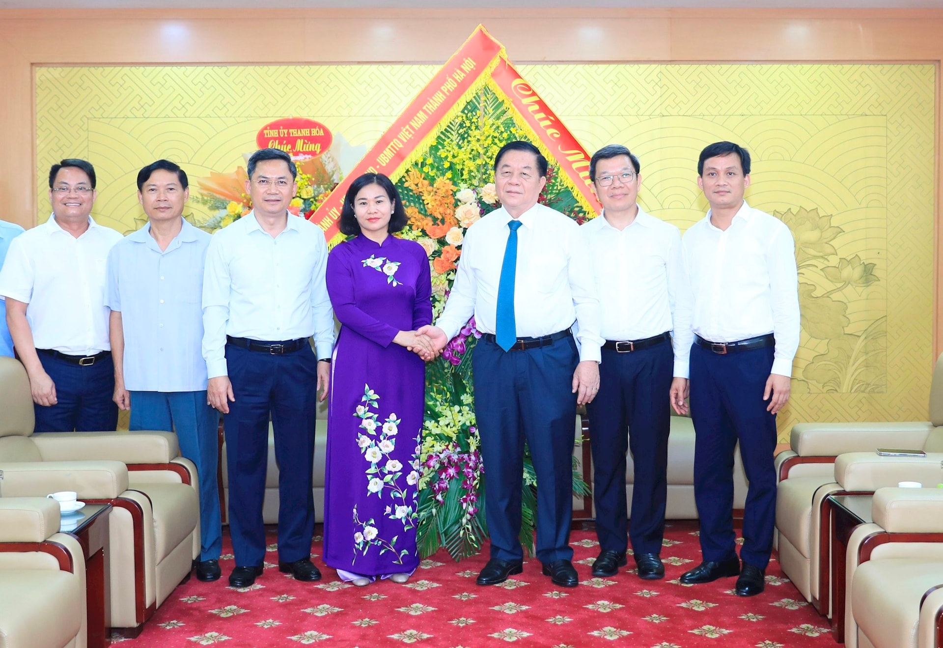 Phó Bí thư Thường trực Thành ủy Hà Nội chúc mừng Ban Tuyên giáo Trung ương nhân dịp 99 năm Ngày Báo chí cách mạng Việt Nam