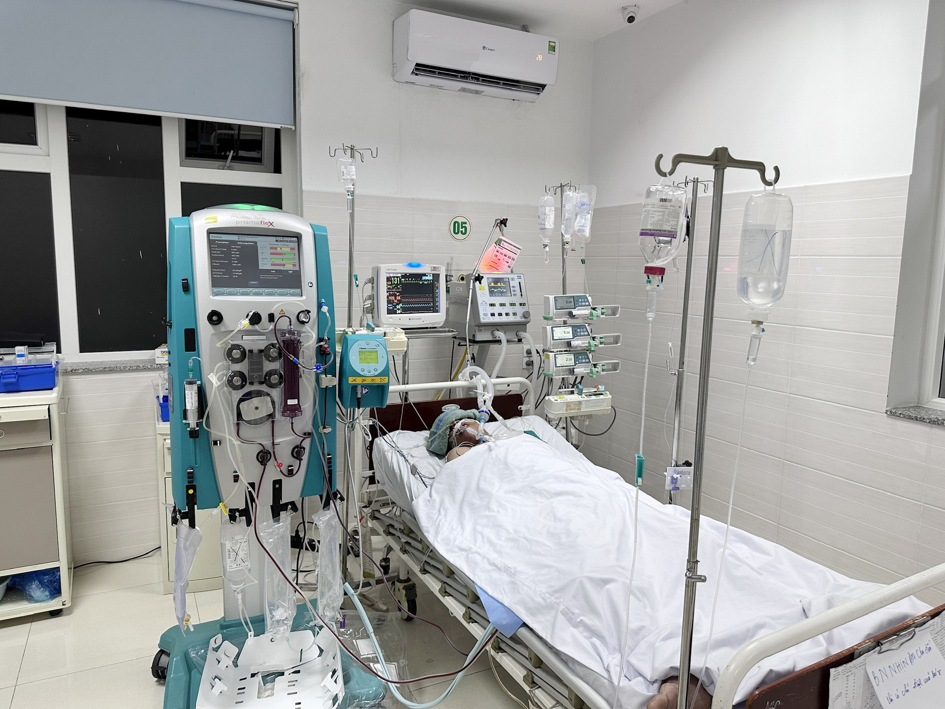 Nam bệnh nhân điều trị tại Bệnh viện trung ương Quân đội 108. Ảnh: Bệnh viện cung cấp 