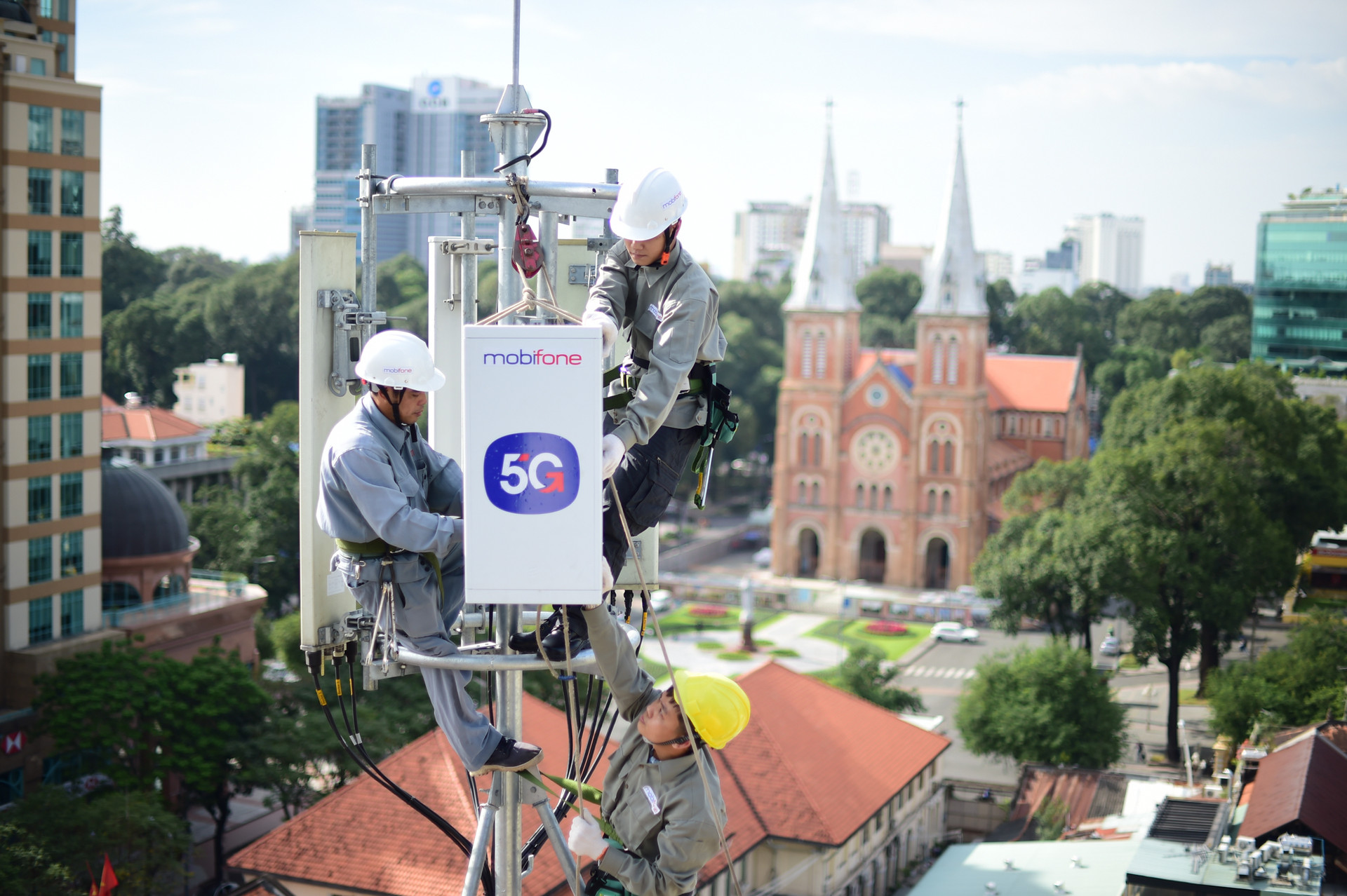 Các nhà mạng đã thử nghiệm kỹ thuật và thử nghiệm thương mại dịch vụ 5G tại nhiều địa phương trong cả nước. Ảnh: MobiFone.