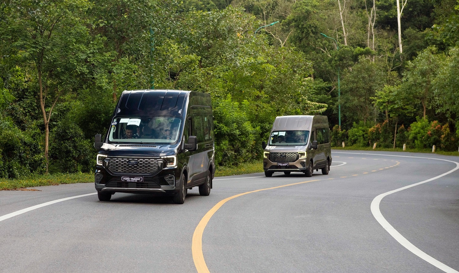 ford_transit_hoantoanmoi_l2_113.jpg